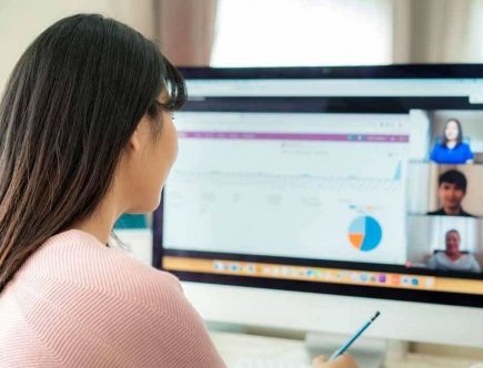 Manfaat Yang Diperoleh Dari Komputer Online Yang Ada Pada Dunia Pendidikan