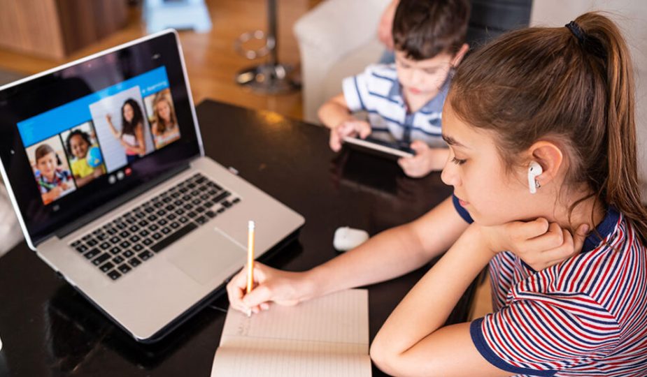 Pentingnya Pendidikan Komputer di Sekolah Bagi Siswa Secara Online