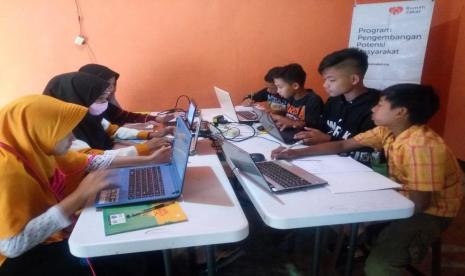 Sekolah Untuk Pelatihan Komputer Online