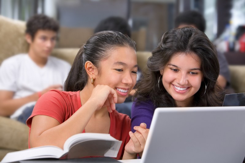 Perlunya Edukasi Komputer Online Untuk Masyarakat